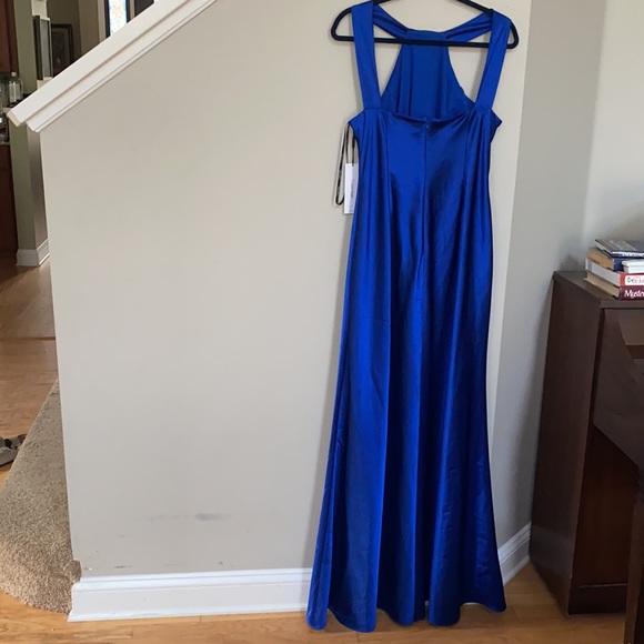Calvin Klein Halter Neck Gown with Draped Neckline - Picture 5 of 14